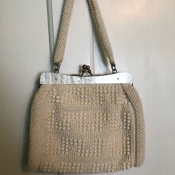Vintage white 50s 60s beaded lucite purse - Picture 3 of 6